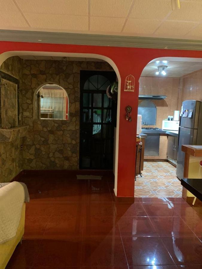 Hermosa Casa A 10 Minutos Del Aeropuerto Accommodatie bij particulieren *